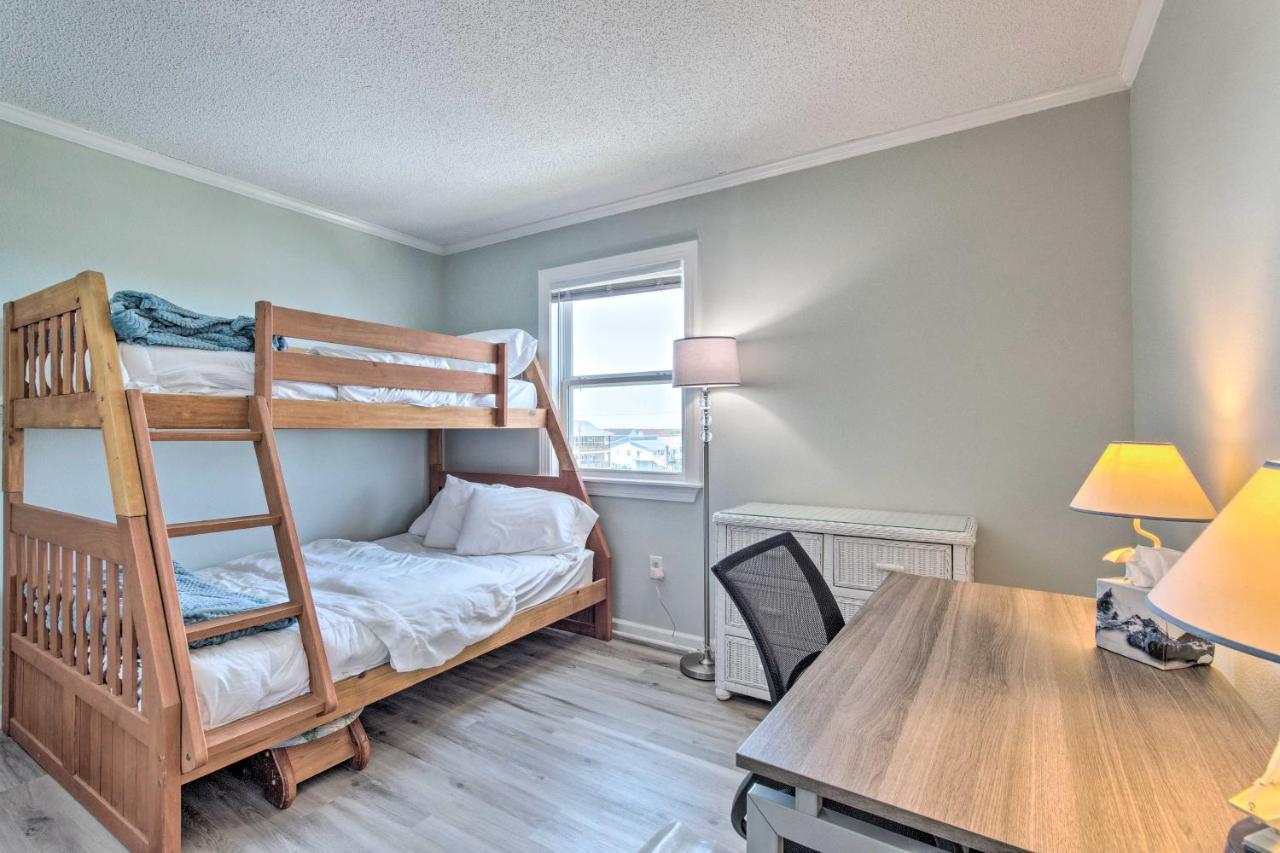 Convenient Retreat With Balcony And Ocean Views! Apartment North Topsail Beach Bagian luar foto